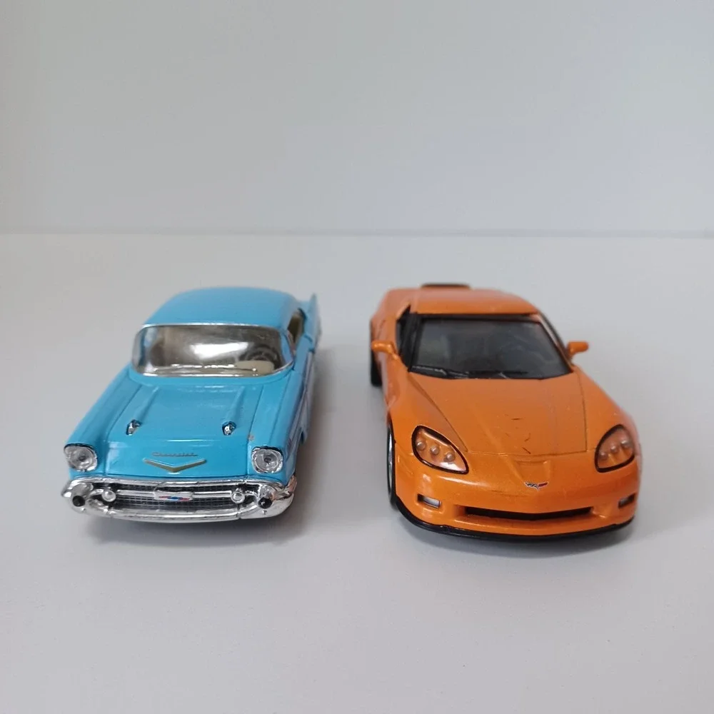 Kinsmart lot vehicles